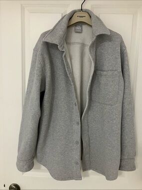 Aritzia TNA , women’s large , cozy , fleece , boyfriend Shacket / shirt jacket